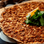 Türkische Pizza (Lahmacun)